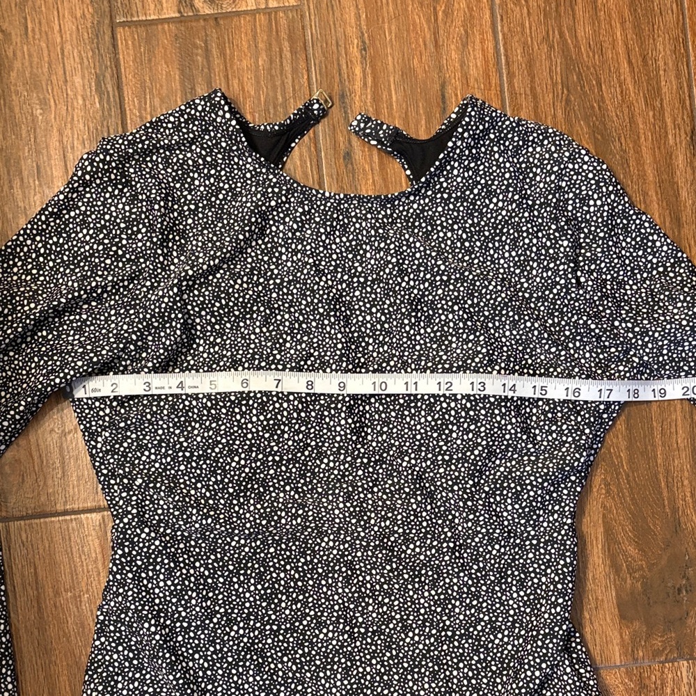 Shade & Shore Black White Speckled Long Sleeve One-Piece Swimsuit - Picture 8 of 9